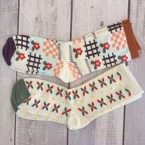 2-Pack Cute Vintage-Inspired Crew Socks – Floral & Retro Patterns